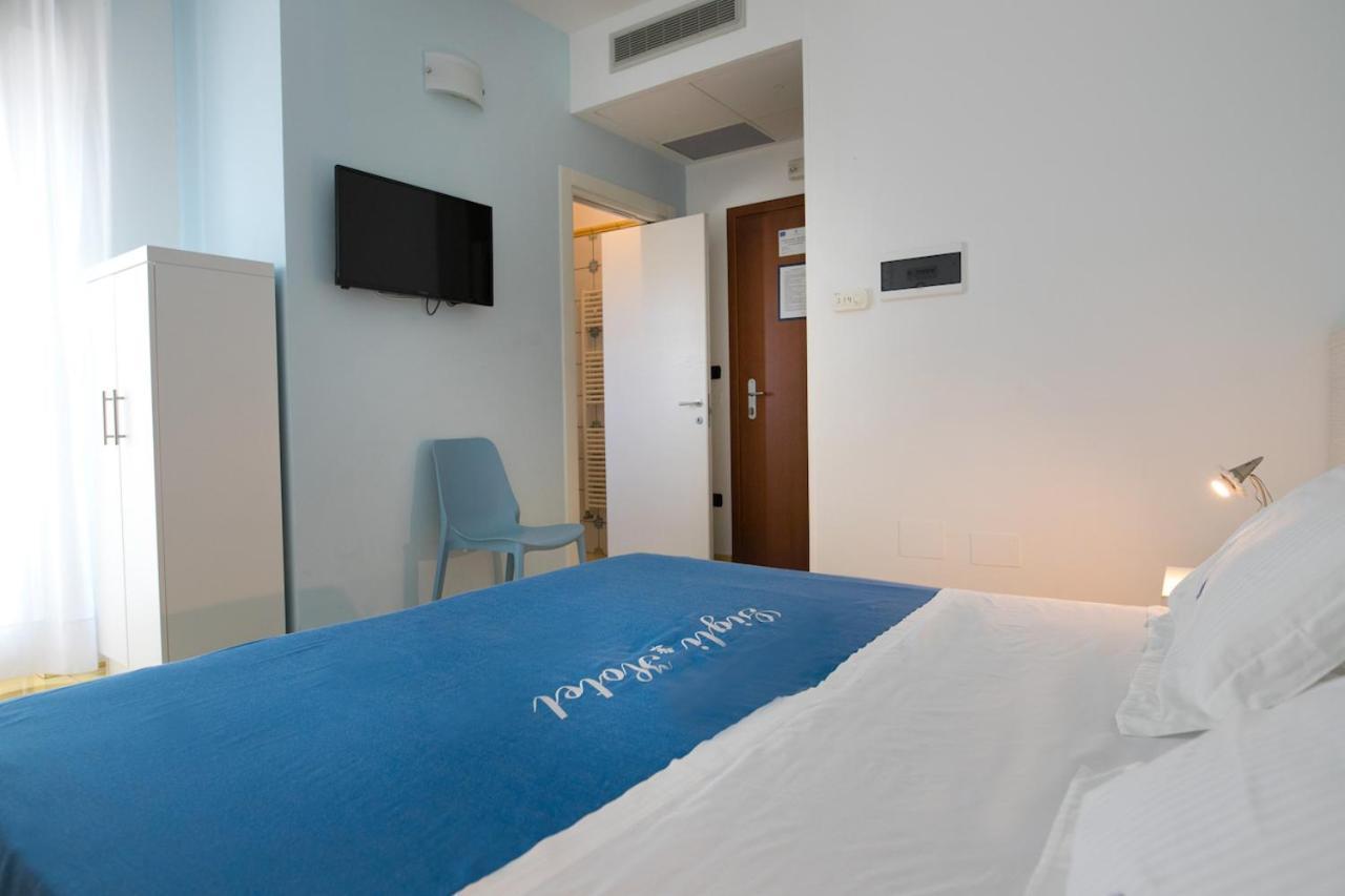 Gigli Hotel Salento Marina Di Pescoluse Bagian luar foto