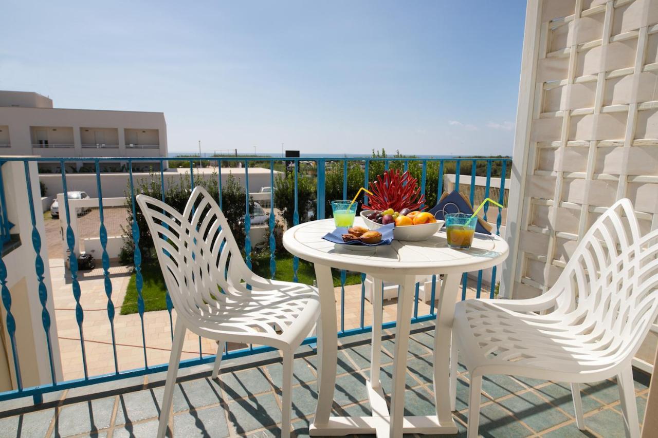 Gigli Hotel Salento Marina Di Pescoluse Bagian luar foto