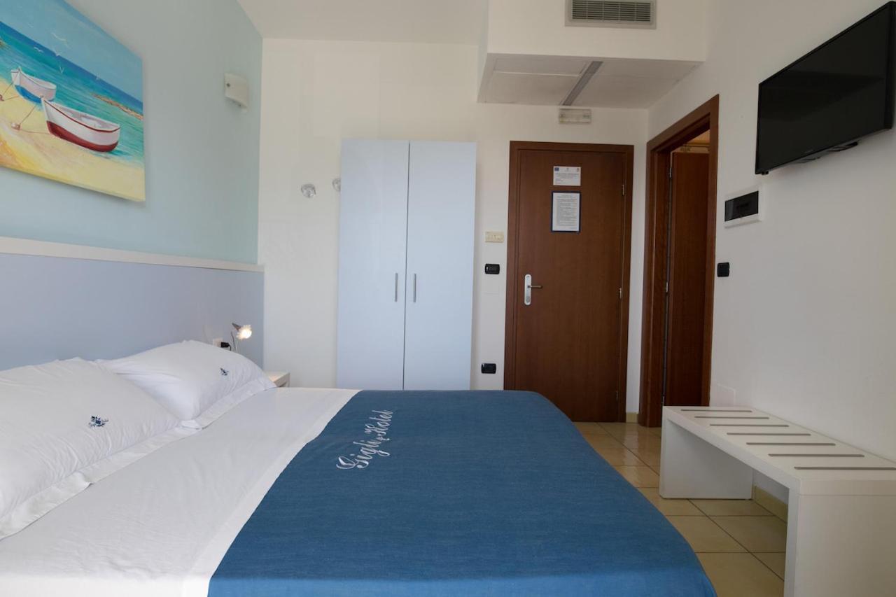 Gigli Hotel Salento Marina Di Pescoluse Ruang foto